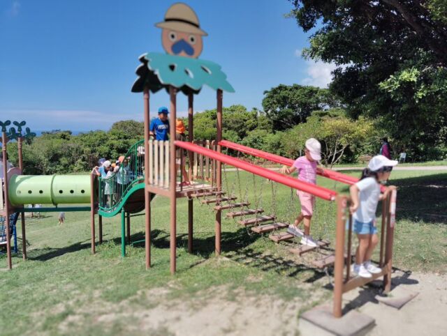 なんじぃ公園🛝
暑かったので、時間は限られていましたが、たくさん遊んでいましたよ😆